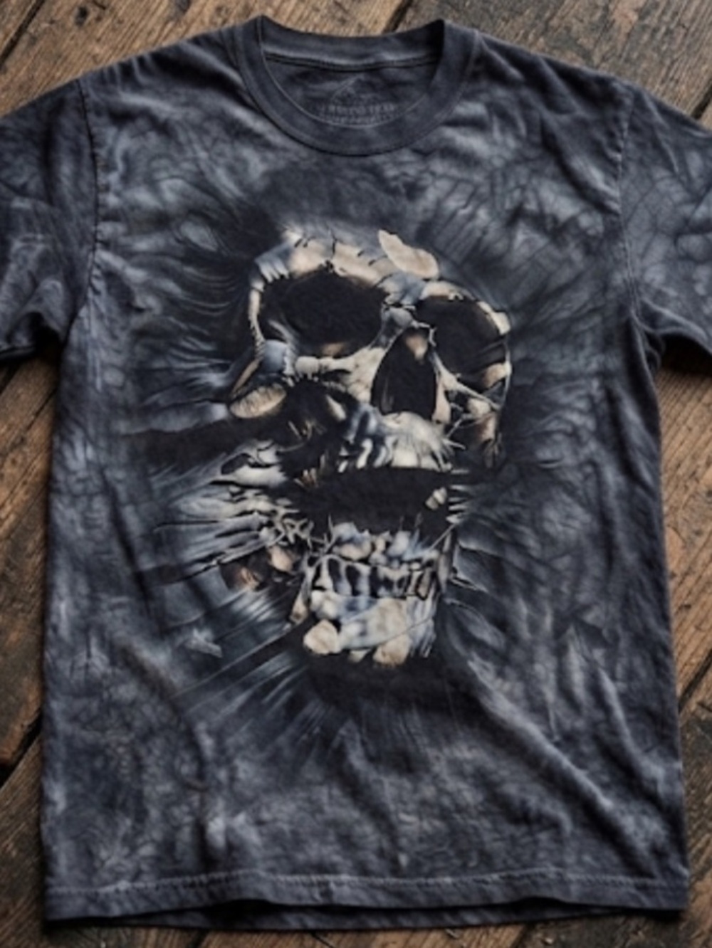 The Mountain Graphic Skull Print Gray Shirt